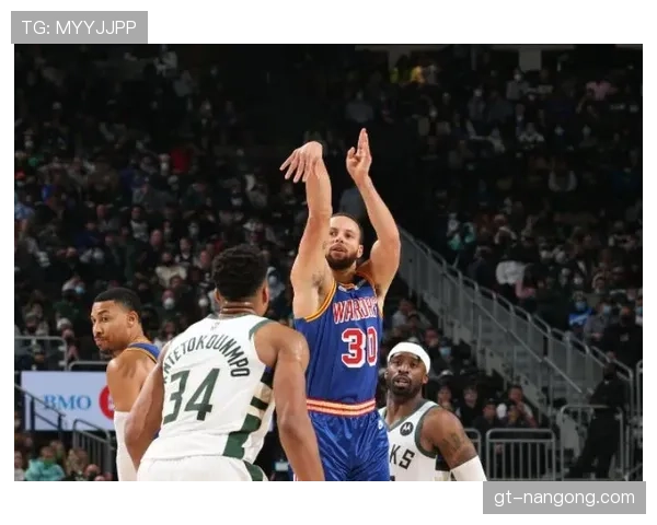 武切维奇利用内线挡拆拉开空间，提升队友三分命中率明显