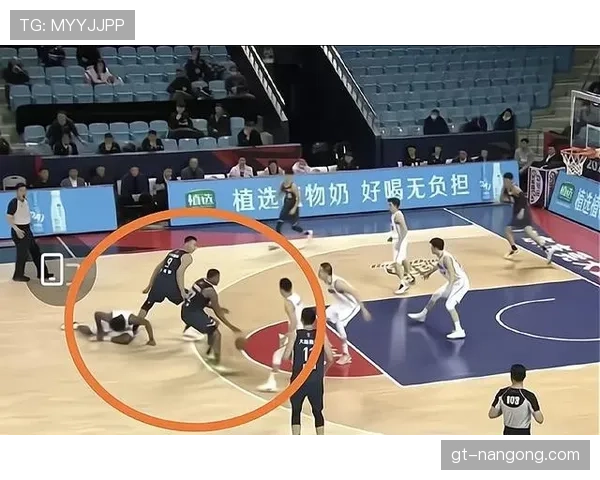 全面解读篮球比赛中技术犯规处罚规则的具体条款与执行标准